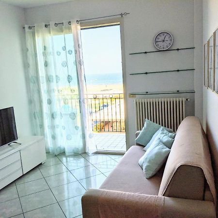 Appartamento A Riccione Con Balconcino Vista Mare Extérieur photo