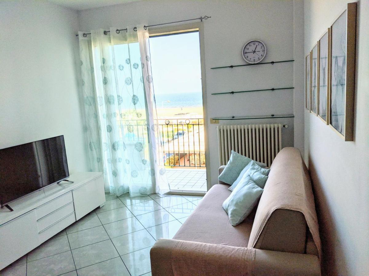 Appartamento A Riccione Con Balconcino Vista Mare Extérieur photo